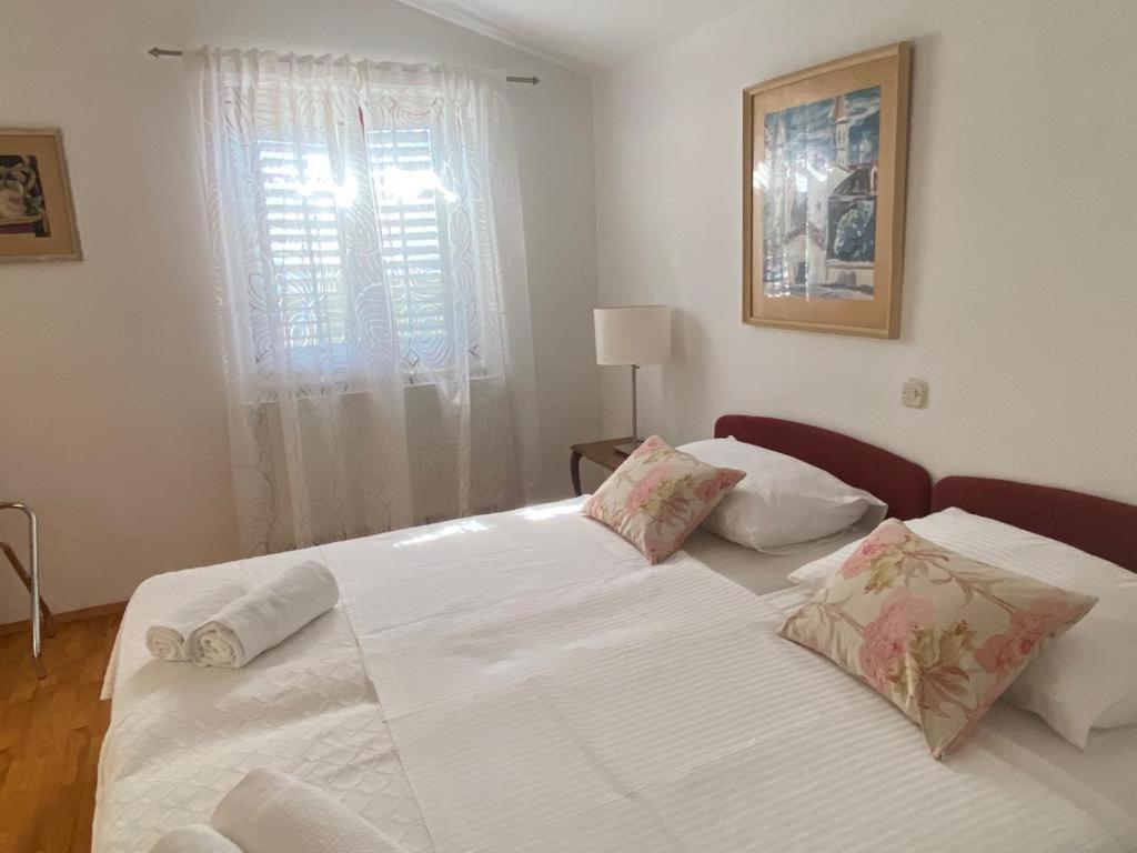 Apartment In Maslinica 70M From The Sea Ngoại thất bức ảnh