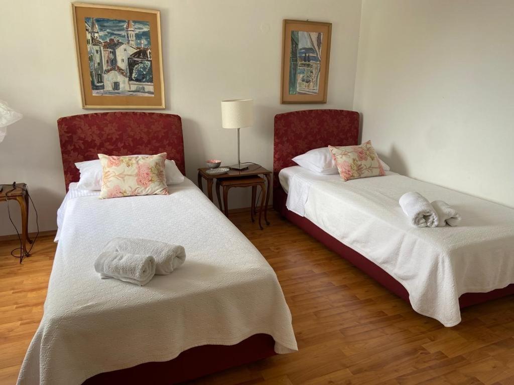 Apartment In Maslinica 70M From The Sea Ngoại thất bức ảnh