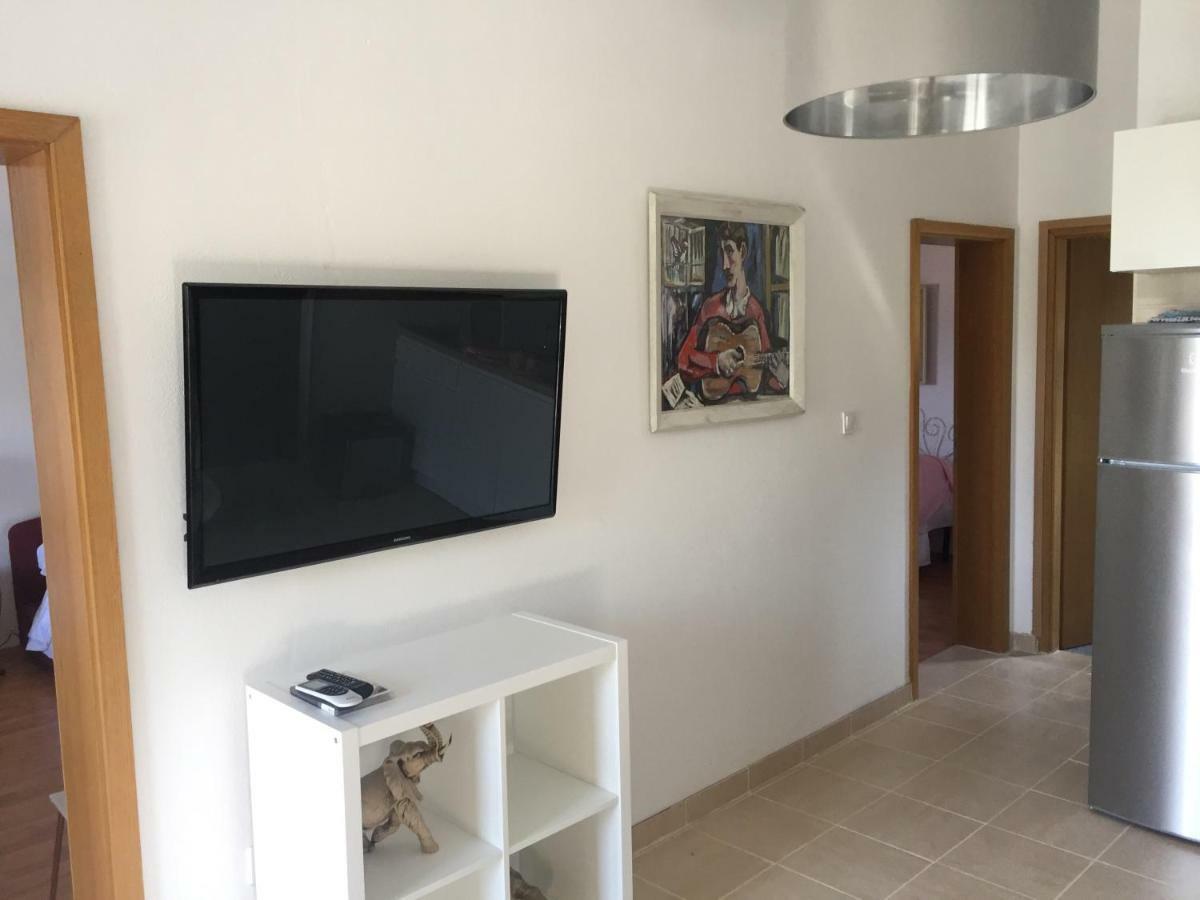 Apartment In Maslinica 70M From The Sea Ngoại thất bức ảnh